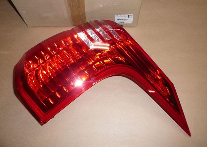 Lampa tylna Peugeot 5008 09> prawa