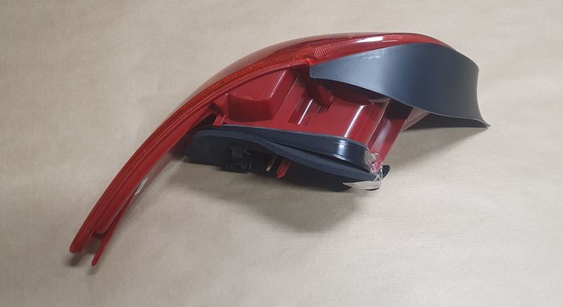 Lampa Tylna Prawa Peugeot 206