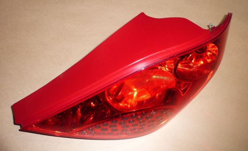 Lampa tylna Peugeot 207 prawa