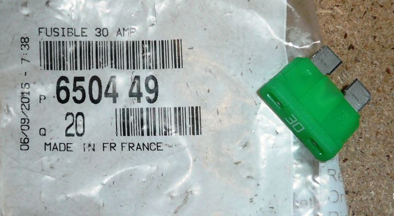 Bezpiecznik 30A