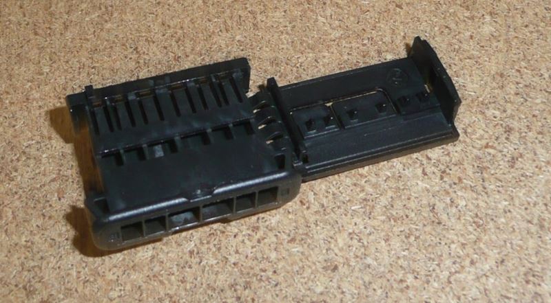 Wtyczka lampy Citroen C3 III
