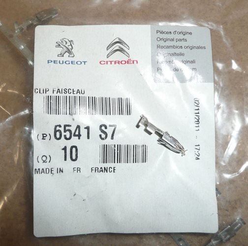Zapinka wtyku kostki Peugeot Citroen