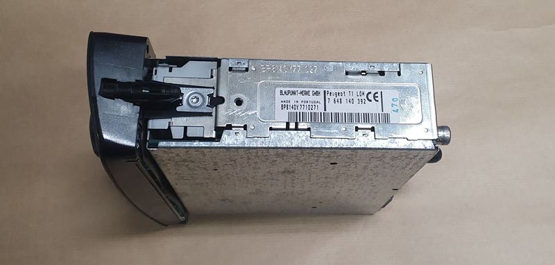 Radio Fabryczne Peugeot 206