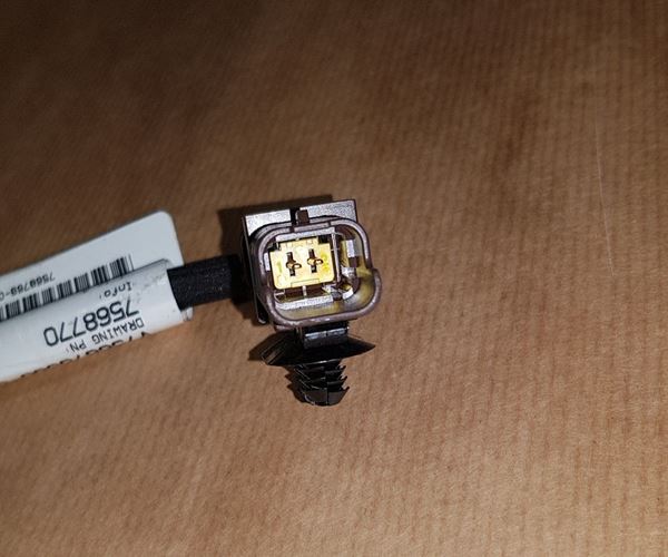 PRZEWÓD SILNIKA P 3008