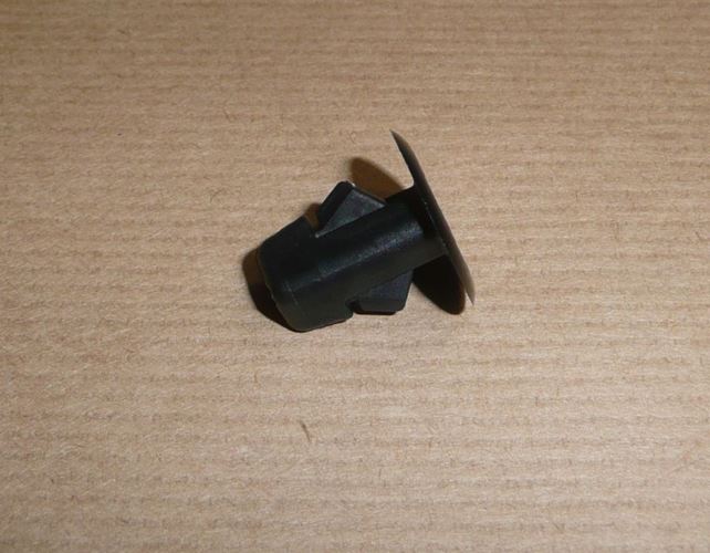 Zapinka nadkola Citroen C1 tył