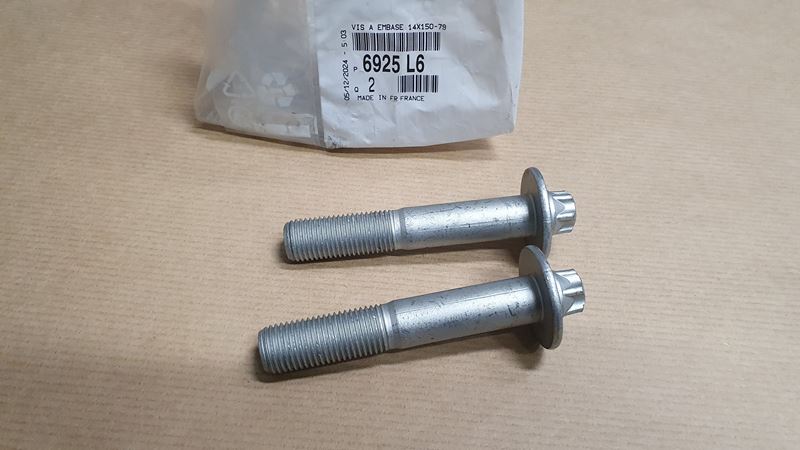 Śruba wahacza Peugeot 206 Peugeot 206+