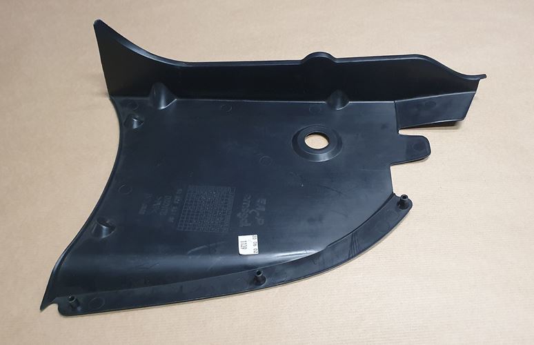 Wnęka Koła Prawa Peugeot 406
