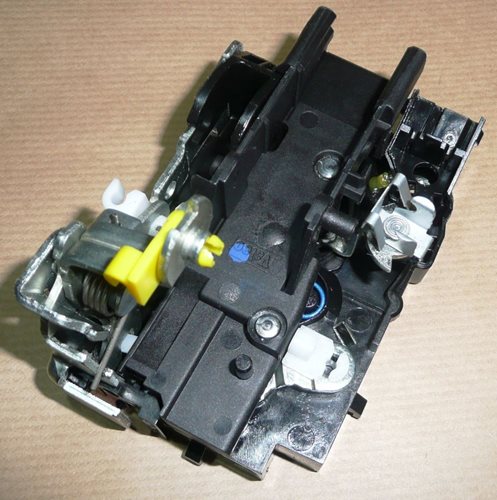 Zamek drzwi Renault Kangoo przód prawy