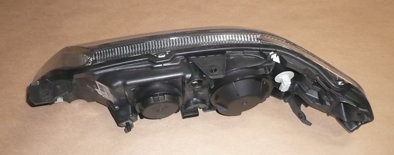 Reflektor Renault Laguna II prawy