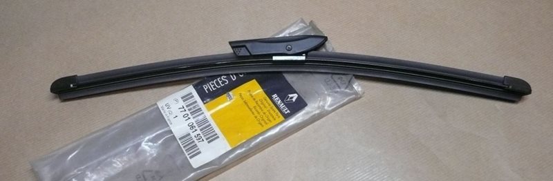 Pióro wycieraczki Renault Clio III prawe