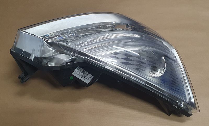 Reflektor Renault Espace IV 02-14 prawy