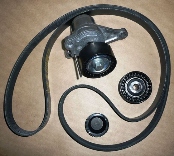 Komplet paska klinowego Renault Trafic II 2.0 Dci