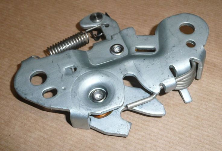 Zamek maski pokrywy silnika Citroen Xantia II Saxo Peugeot 106