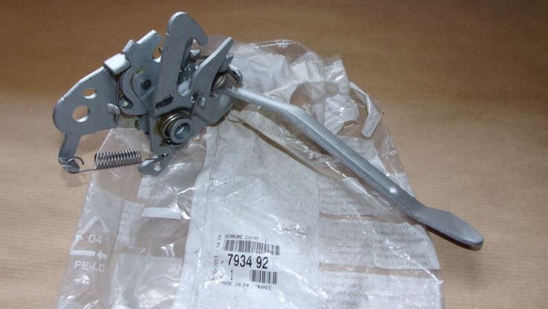 Zamek maski pokrywy silnika Citroen C4 Picasso