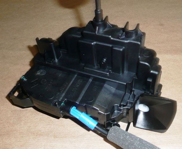 Zamek drzwi Renault Laguna III przód lewy