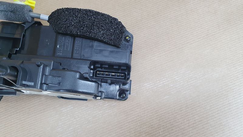 Zamek drzwi Oryginał Nissan Qashqai