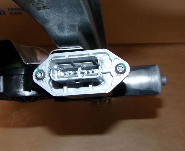 Podnośnik szyby elektryczny Renault Captur lewy przód