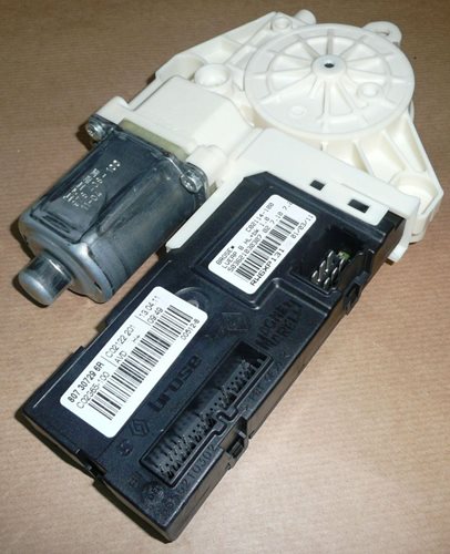 Silnik podnośnika szyby Renault Laguna III prawy