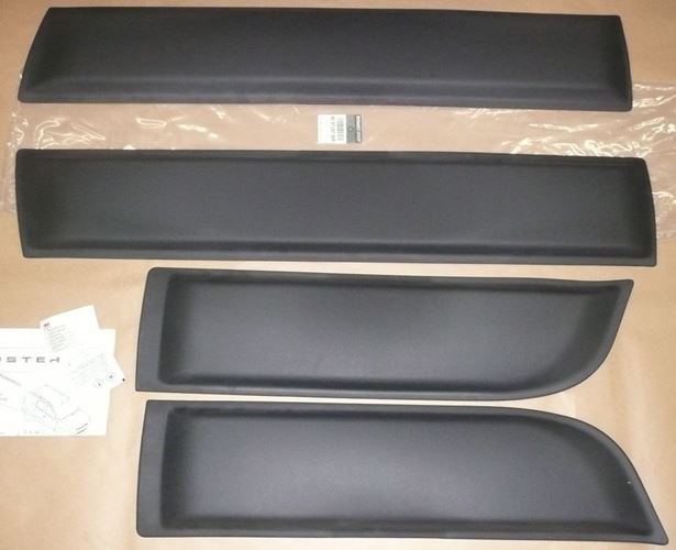 Listwa drzwi Dacia Duster 4 sztuki komplet na auto