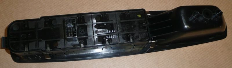 Przycisk podnoszenia i opuszczania szyb Renault Scenic III