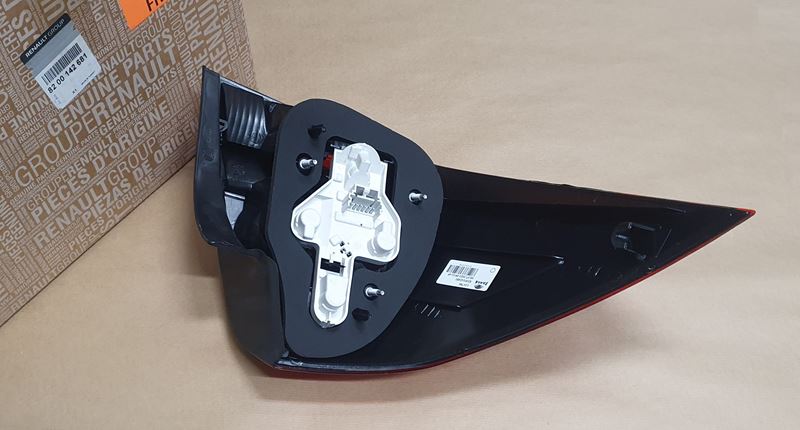 Lampa tylna Renault Megane II 02-05 lewa