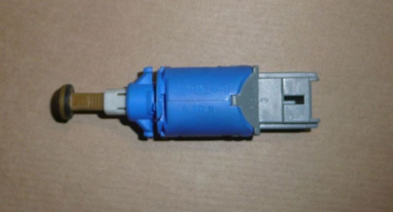 Włącznik świateł stopu Renault Clio III Espace IV