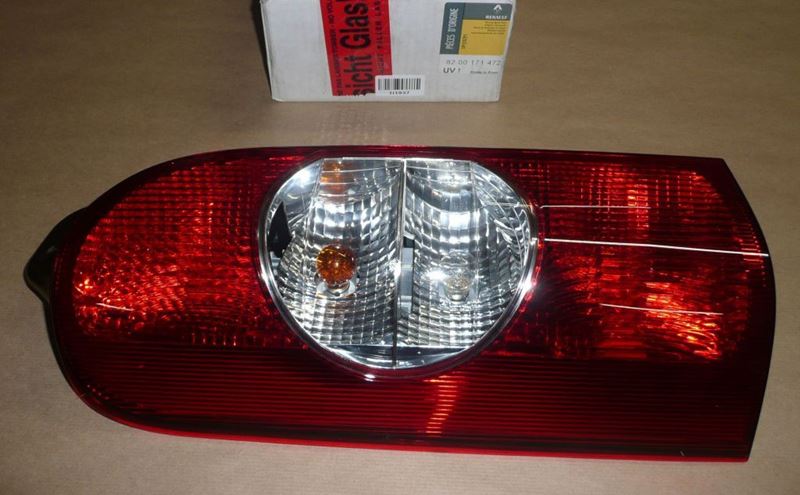 Lampa tylna Renault Master II lewa