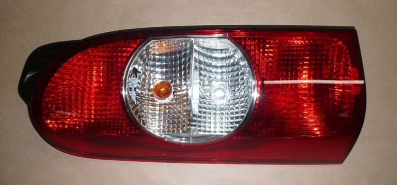 Lampa tylna Renault Master II lewa