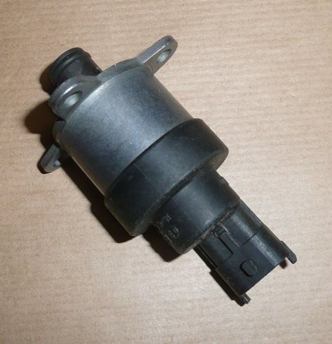 Regulator ciśnienia paliwa Renault Master II 2.5 Dci