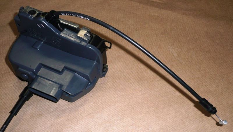 Zamek drzwi Renault Megane II prawy tył 6 PIN