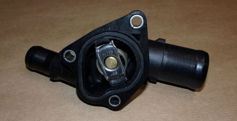 Obudowa termostatu Renault Clio III 1.2 16V