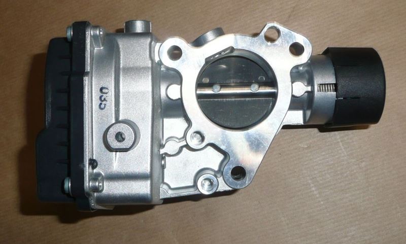 Przepustnica Renault Laguna II 2.0 T 16V