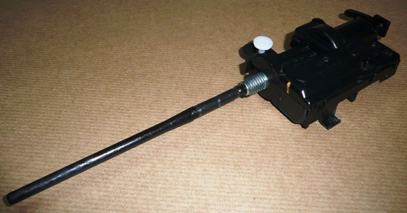 Mechanizm klapki wlewu paliwa Renault Scenic III