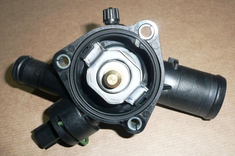 Obudowa termostatu Renault Clio III Modus