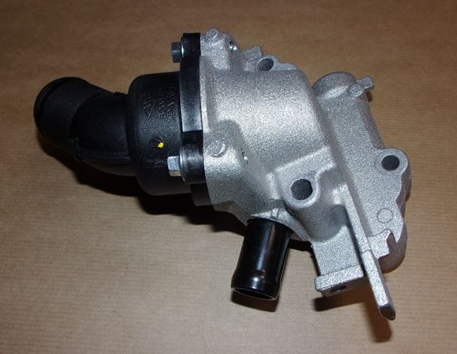 Obudowa termostatu Dacia Megane 1.4 1.6 MPI