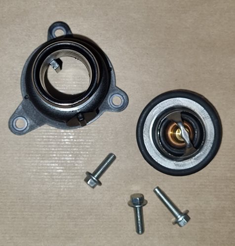 Obudowa termostatu Renault Clio Megane 1.4 1.6
