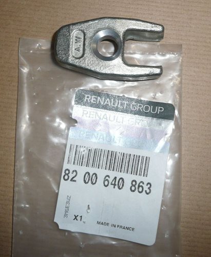 Widełki mocowania wtryskiwacza Renault Trafic II