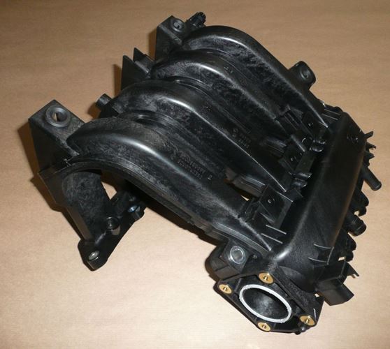 Kolektor ssący Renault Kangoo Clio III