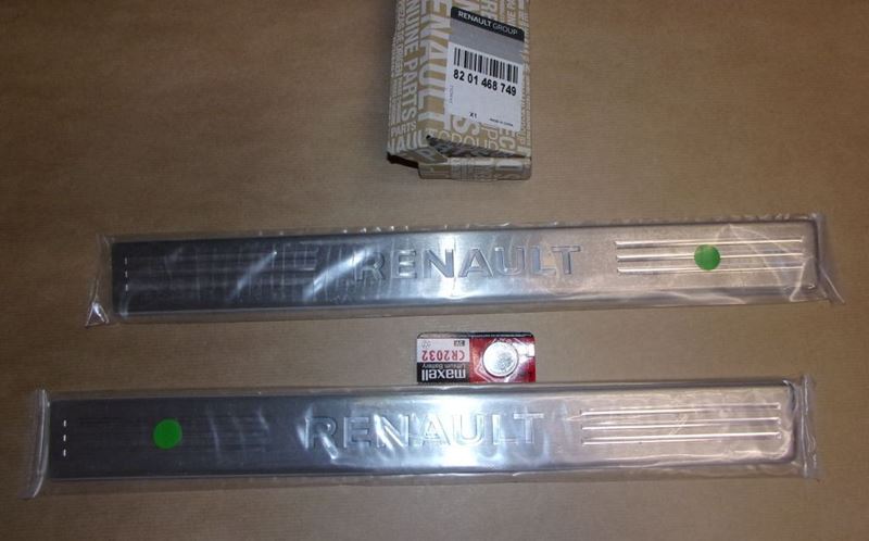 Listwa ozdobna progu komplet LED Renault Clio IV