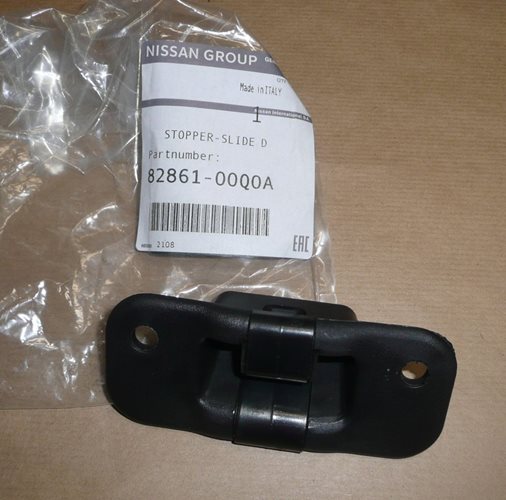 Gniazdo bolca drzwi przesuwnych Renault Master III