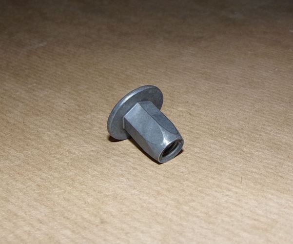 Nakrętka M6x100