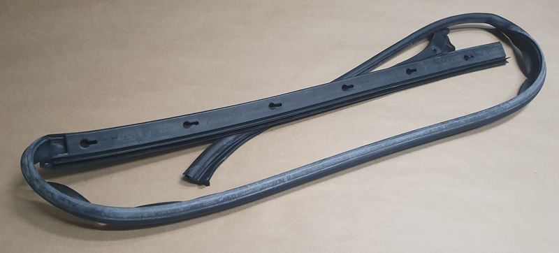 Uszczelka Dachu Prawa Peugeot 406