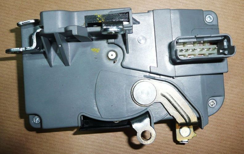 Zamek drzwi Citroen Berlingo Xantia