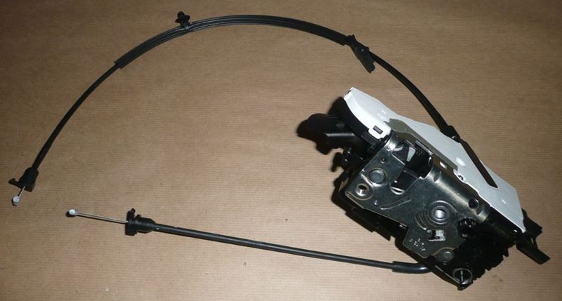 Zamek drzwi Peugeot 207 przód lewy