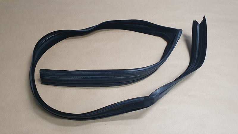 Prowadnica Szyby Lewa Peugeot 607