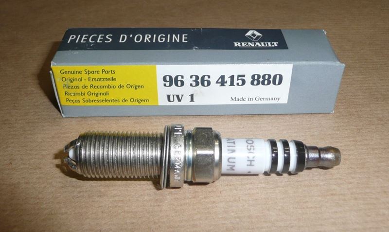 Świeca zapłonowa Renault Laguna II 3.0 V6 Fgr8mqpe