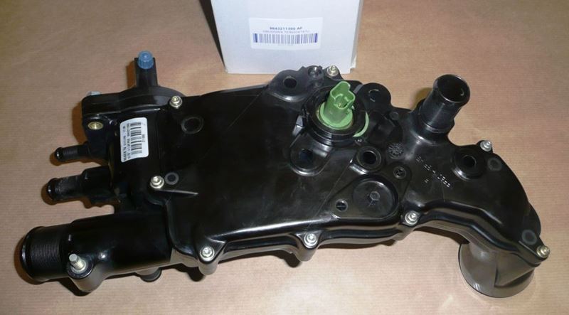 Obudowa termostatu Citroen C4 C5 Peugeot 307 2.0 Hdi
