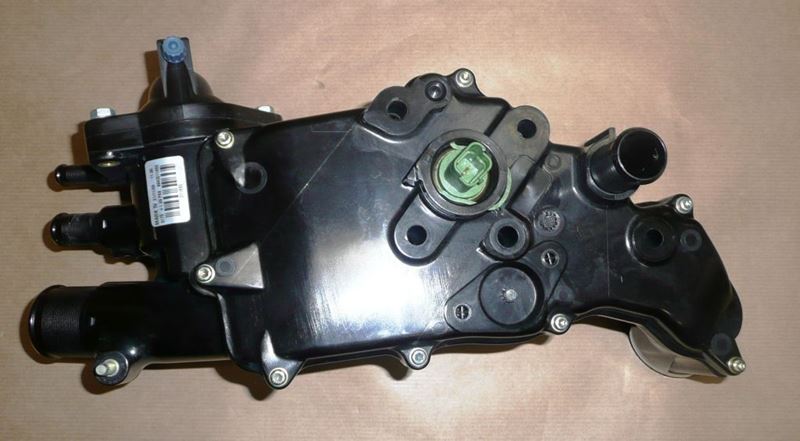 Obudowa termostatu Citroen C4 C5 Peugeot 307 2.0 Hdi