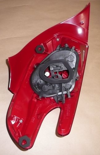 Lampa tylna Peugeot 208 prawa