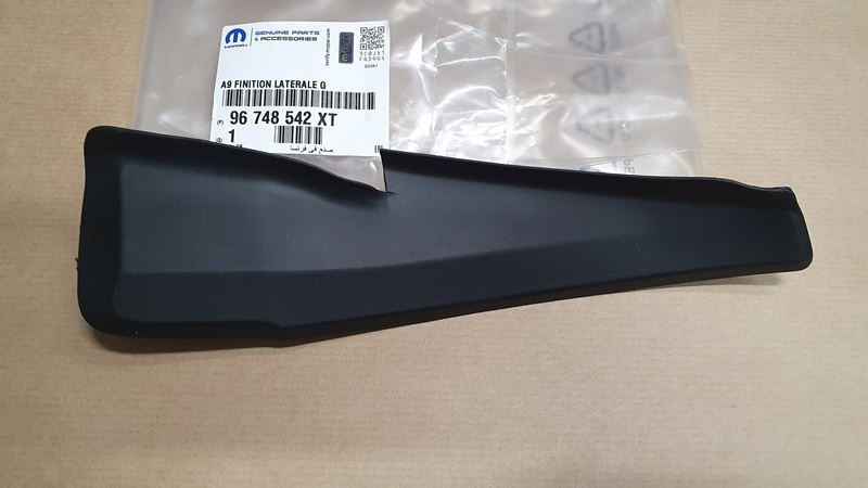 Nakładka Kratki Wlotu Peugeot 208
